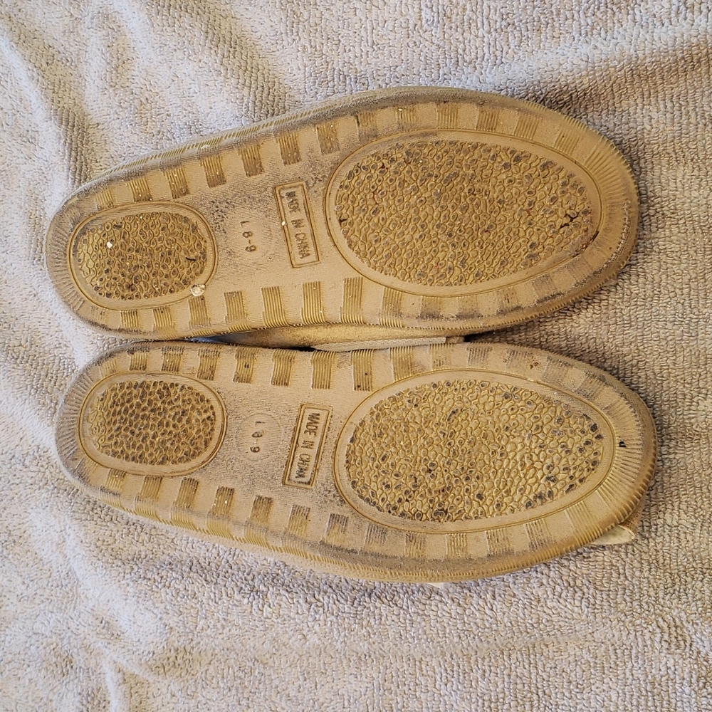Large Edema/Diabetic Slippers - Picture 2 of 3